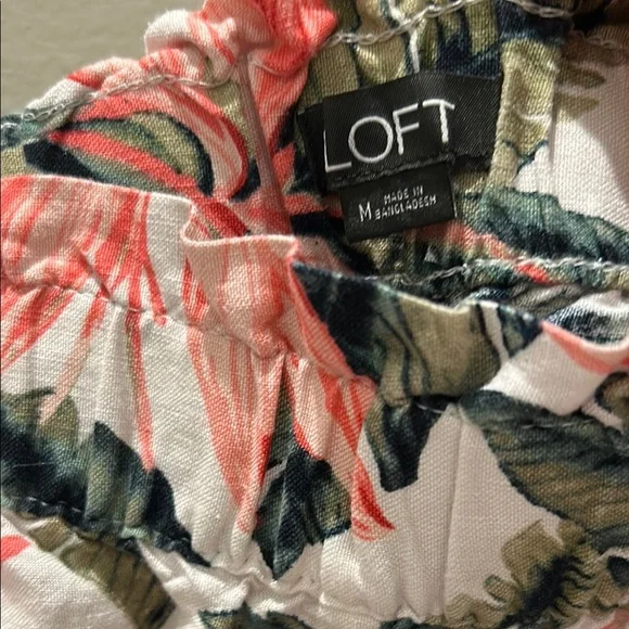 LOFT Tropical Print Women's Shorts with side pockets - Picture 4 of 6